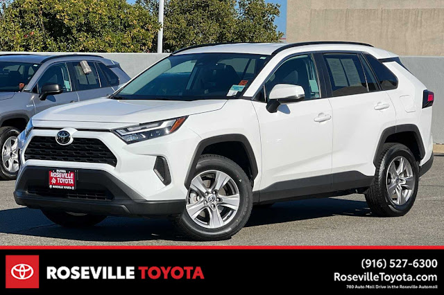 2023 Toyota RAV4 XLE