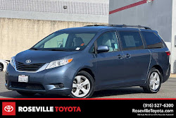 2016 Toyota Sienna LE