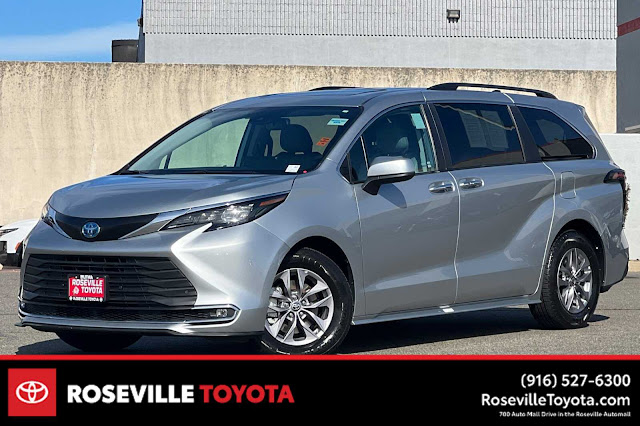 2024 Toyota Sienna XLE