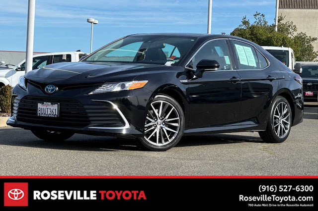 2021 Toyota Camry Hybrid XLE