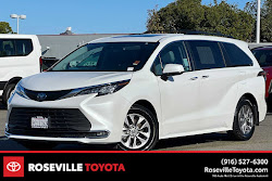 2022 Toyota Sienna XLE