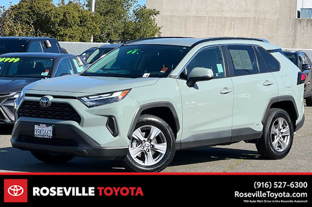 2022 Toyota RAV4 Hybrid XLE