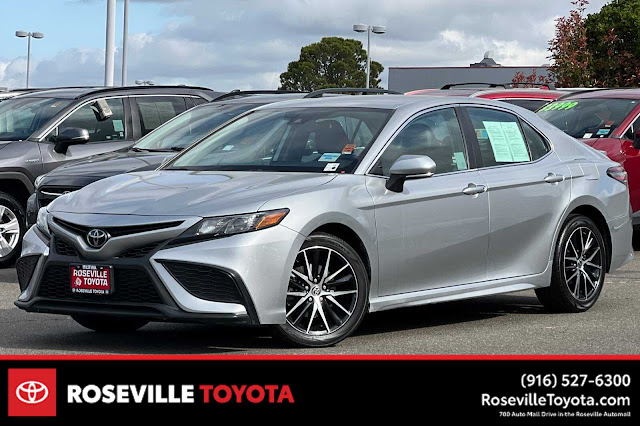 2022 Toyota Camry SE