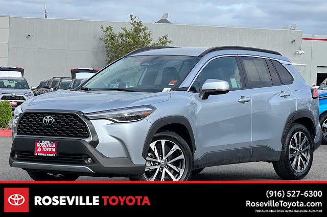 2024 Toyota Corolla Cross XLE