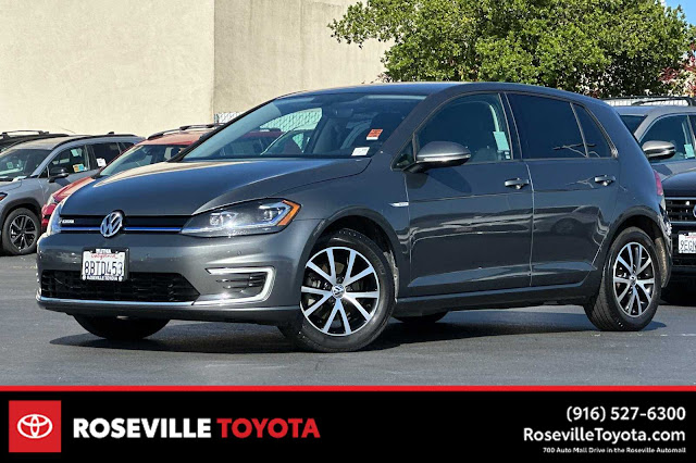 2017 Volkswagen e-Golf SEL Premium