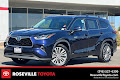 2021 Toyota Highlander Hybrid Platinum