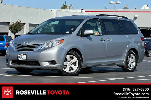 2015 Toyota Sienna LE