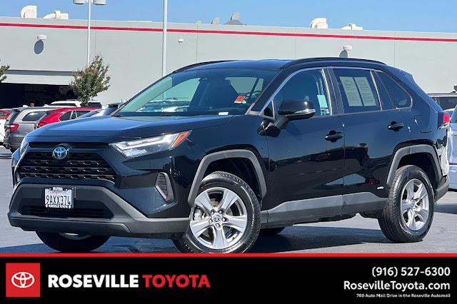 2022 Toyota RAV4 Hybrid XLE
