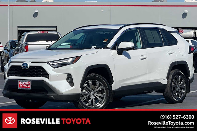 2023 Toyota RAV4 Hybrid XLE Premium