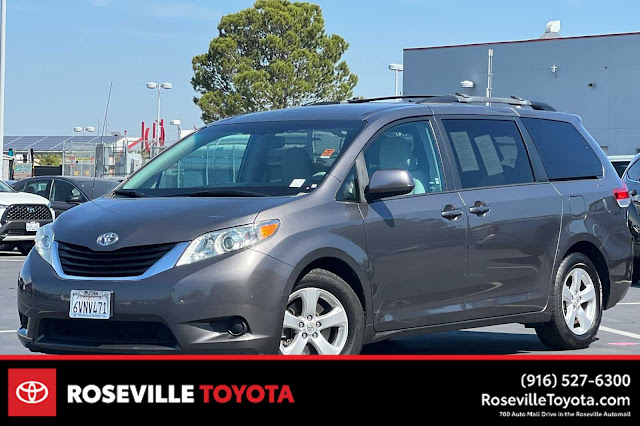 2012 Toyota Sienna LE