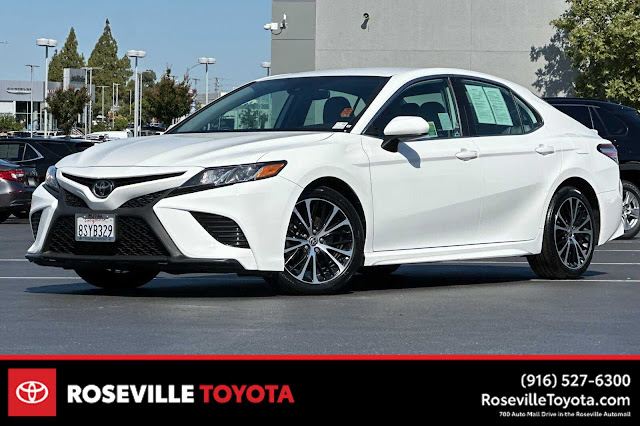 2020 Toyota Camry SE