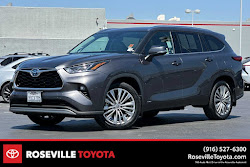 2022 Toyota Highlander Hybrid Platinum