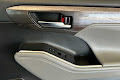 2022 Toyota Highlander Hybrid Platinum