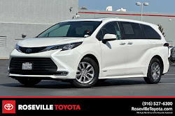 2021 Toyota Sienna XLE