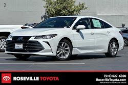 2022 Toyota Avalon Hybrid XLE