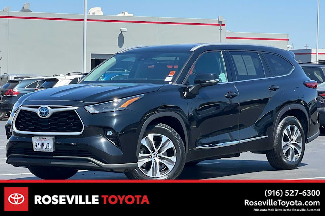 2022 Toyota Highlander Hybrid XLE