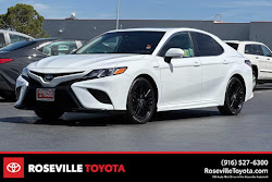 2020 Toyota Camry Hybrid SE