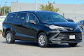 2022 Toyota Sienna LE