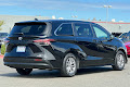 2022 Toyota Sienna LE