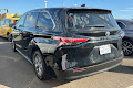 2022 Toyota Sienna LE