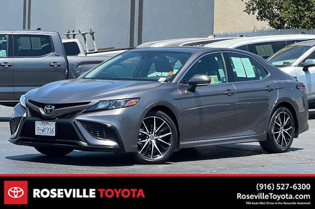 2023 Toyota Camry SE