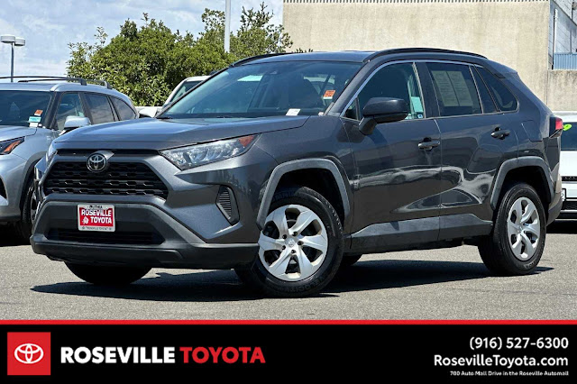 2020 Toyota RAV4 LE
