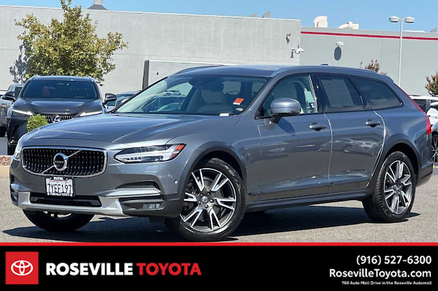2017 Volvo V90 Cross Country 