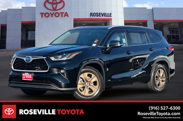 2023 Toyota Highlander Hybrid Bronze Edition