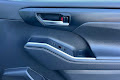 2023 Toyota Highlander Hybrid Bronze Edition