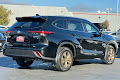 2023 Toyota Highlander Hybrid Bronze Edition