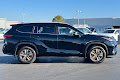 2023 Toyota Highlander Hybrid Bronze Edition