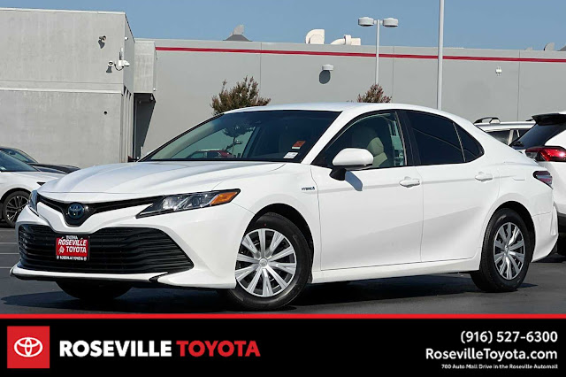 2020 Toyota Camry Hybrid LE