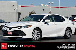 2020 Toyota Camry Hybrid LE
