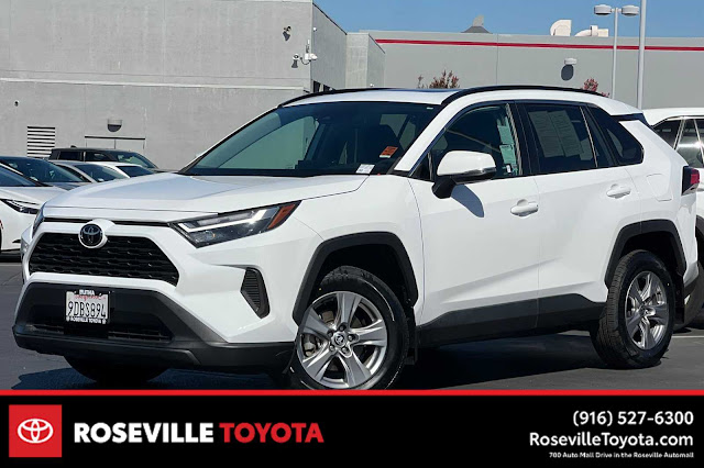 2022 Toyota RAV4 XLE