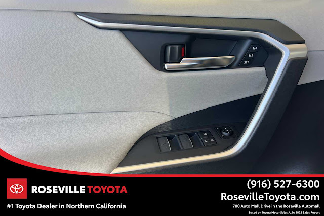 2025 Toyota RAV4 Plug-In Hybrid SE