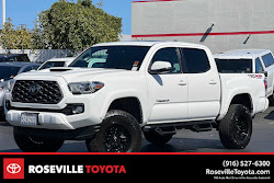 2020 Toyota Tacoma 4WD TRD Sport4WD SR5 Double Cab 5' Bed V6 AT