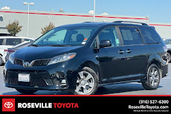 2020 Toyota Sienna SE