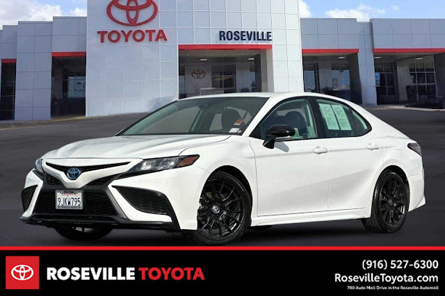 2024 Toyota Camry Hybrid SE Nightshade