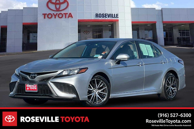 2022 Toyota Camry SE