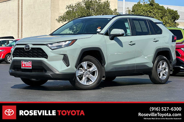 2022 Toyota RAV4 XLE