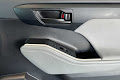2024 Toyota Highlander Hybrid LE