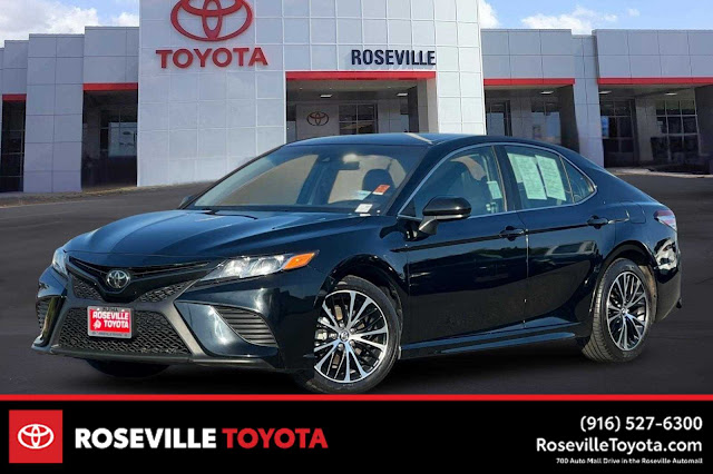 2020 Toyota Camry SE