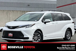 2021 Toyota Sienna LE