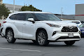 2021 Toyota Highlander Hybrid Platinum