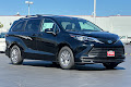 2025 Toyota Sienna LE