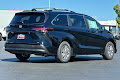 2025 Toyota Sienna LE