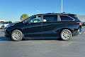 2025 Toyota Sienna LE