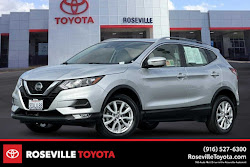 2022 Nissan Rogue Sport SV