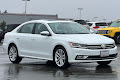 2018 Volkswagen Passat 2.0T SE w/Technology