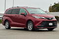 2022 Toyota Sienna LE